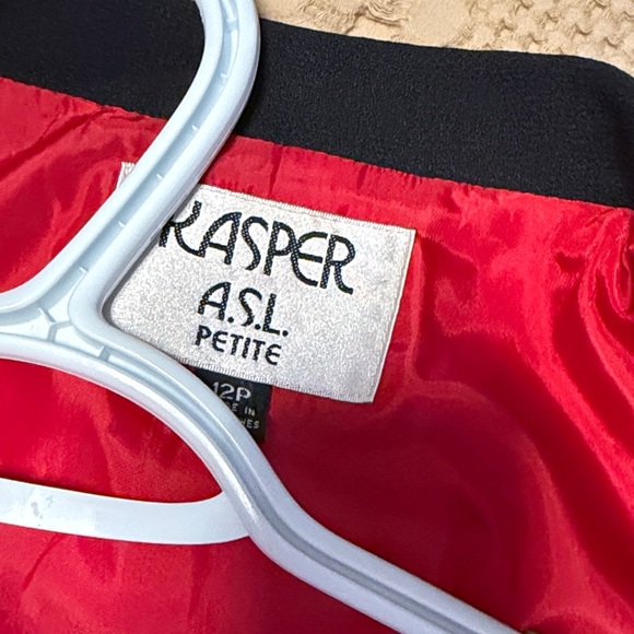 Kasper Red Blazer with Black Contrast Collar - Picture 11 of 11